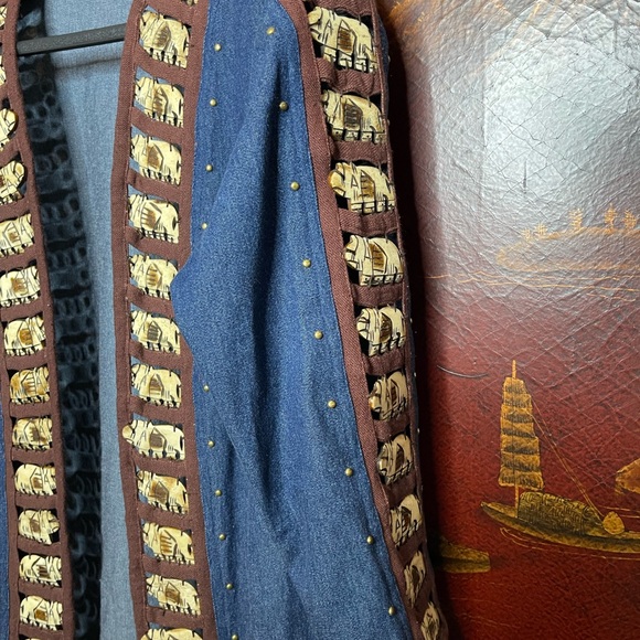 Elephants and Denim - Picture 4 of 4